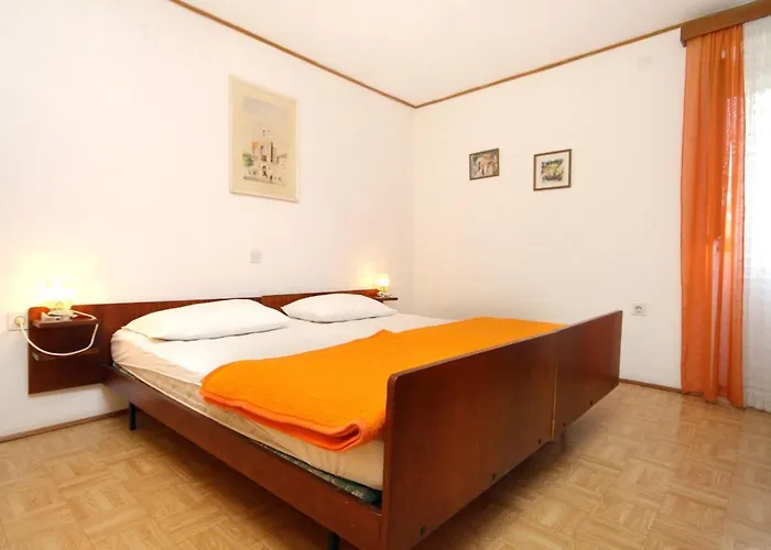 펜션 House With A Parking Space Sveti Jakov, Losinj - 7950